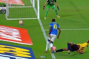 巴西0-0闷平厄瓜多尔，?维尼修斯近6年国家队依然6球6助6黄牌